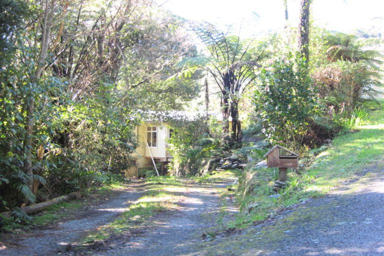 Photo of property in 15 Weenink Road, Karoro, Greymouth, 7805