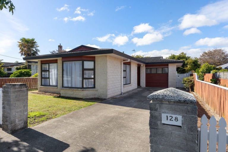 Photo of property in 128 Winchester Street, Levin, 5510