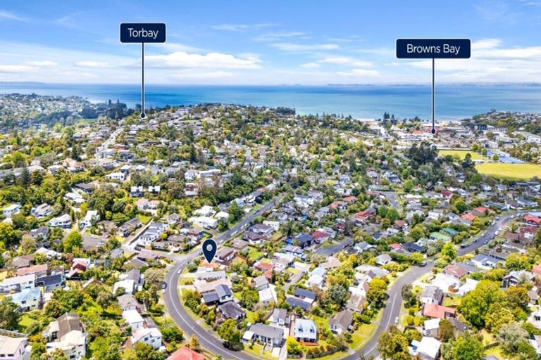 Photo of property in 71 Stapleford Crescent, Browns Bay, Auckland, 0630