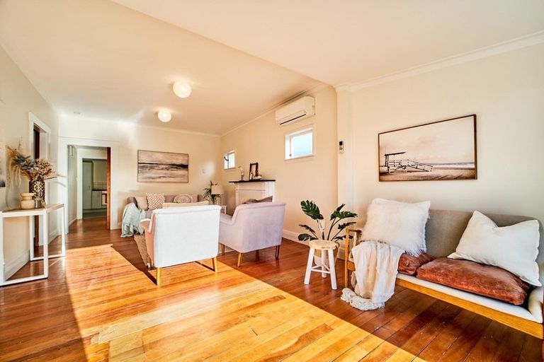 Photo of property in 18 Ngaio Street, Otaki Beach, Otaki, 5512