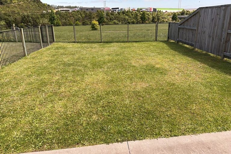 Photo of property in 97b Awataha Crescent, Pyes Pa, Tauranga, 3110