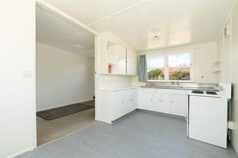 Photo of property in 4 Taonui Street, Waitarere Beach, Levin, 5510