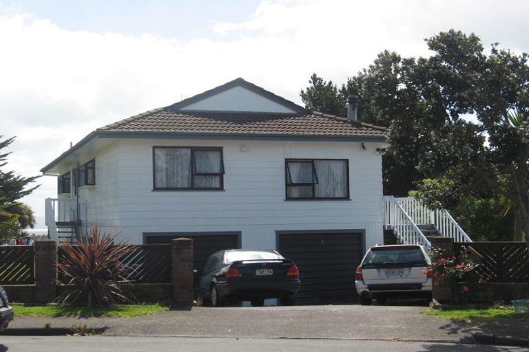 Photo of property in 18 Rukumoana Place, Clendon Park, Auckland, 2103