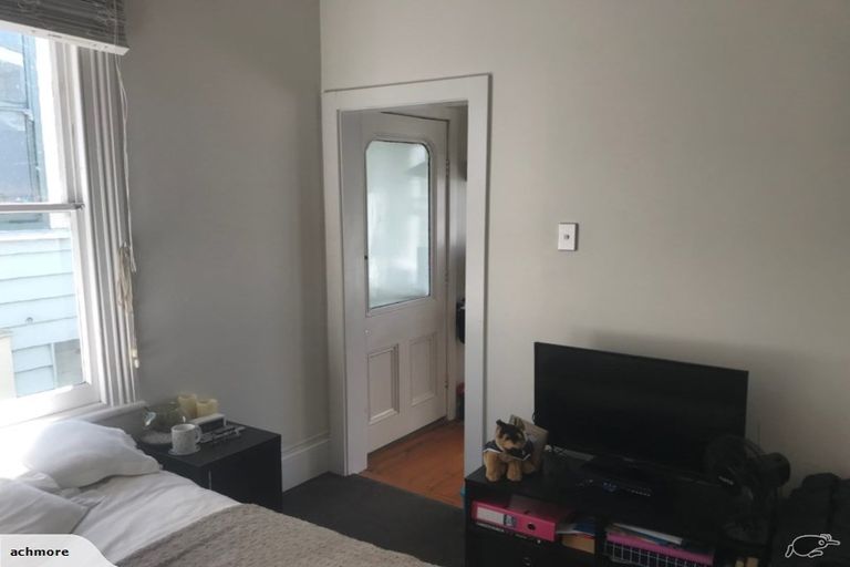 Photo of property in 16a Wharf Road, Te Atatu Peninsula, Auckland, 0610