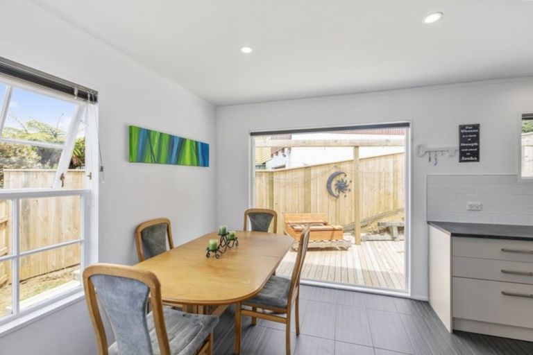 Photo of property in 21 Gainsborough Grove, Belmont, Lower Hutt, 5010