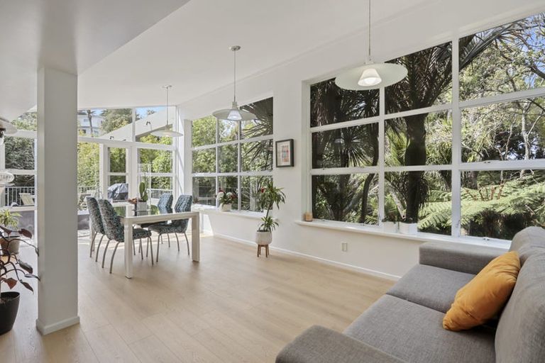 Photo of property in 85 Wood Bay Road, Titirangi, Auckland, 0604