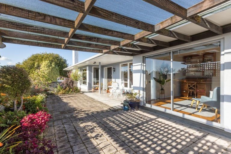 Photo of property in 14 Durham Drive, Havelock North, 4130