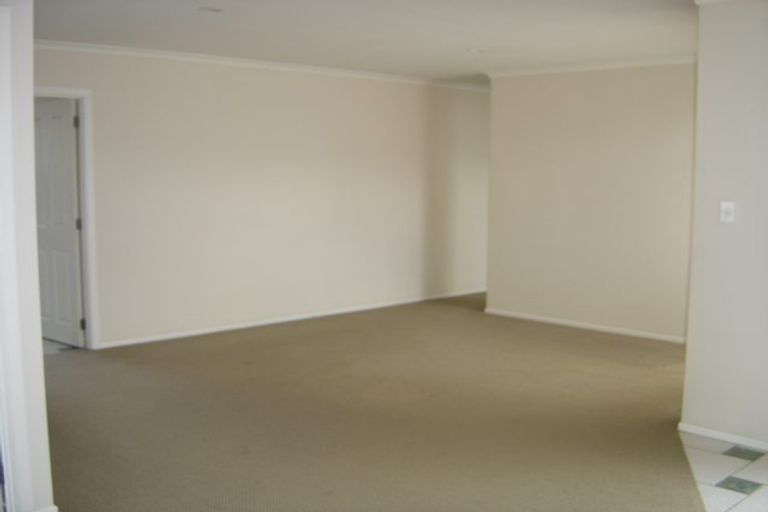 Photo of property in 15 Shankill Place, East Tamaki, Auckland, 2013