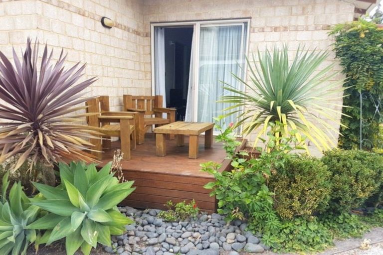 Photo of property in 141 Marsden Bay Drive, One Tree Point, 0118