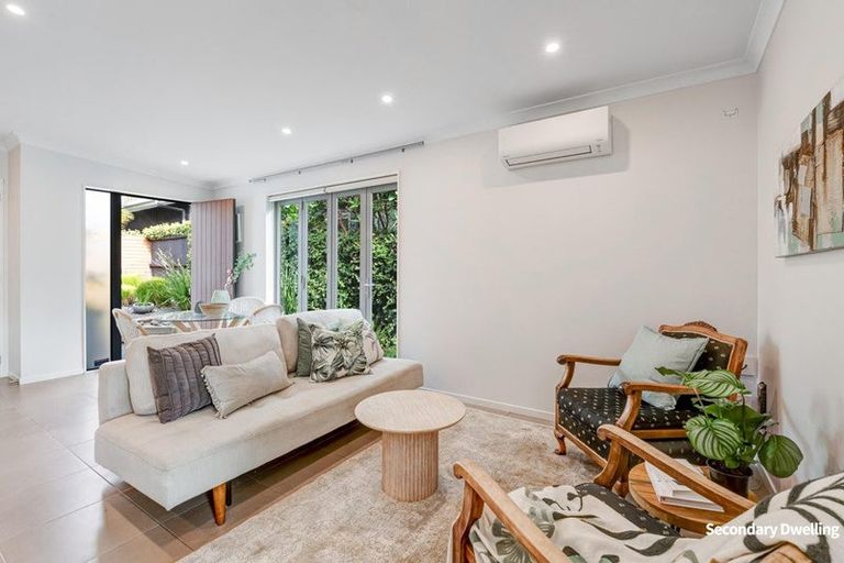 Photo of property in 113 Aberley Road, Schnapper Rock, Auckland, 0632