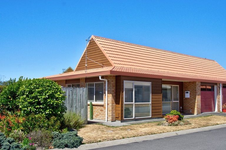 Photo of property in Holdsworth Villas, 67/2 William Donald Drive, Solway, Masterton, 5810