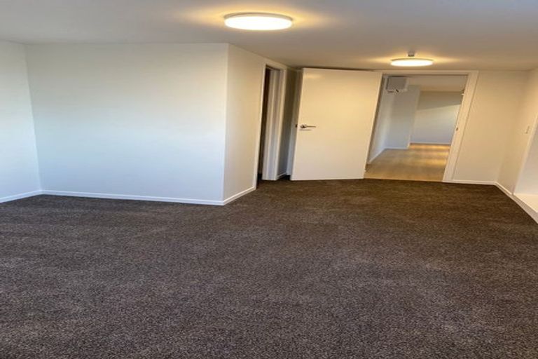 Photo of property in 31 Apuka Street, Brooklyn, Wellington, 6021