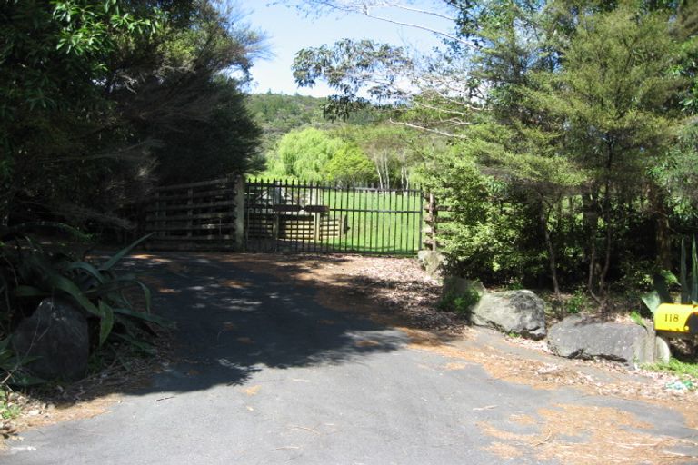 Photo of property in 118 Bethells Road, Waitakere, Henderson, 0781