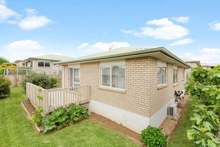 Photo of property in 4/8 Village Place, Tuakau, 2121