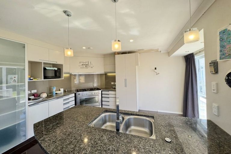 Photo of property in 11 Saint Albans Avenue, Hokowhitu, Palmerston North, 4410