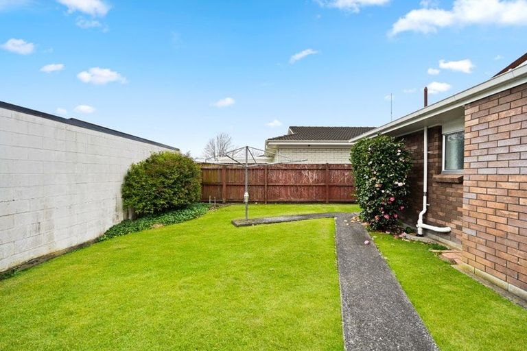 Photo of property in 1 Hilton Road, St Andrews, Hamilton, 3200