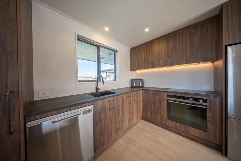 Photo of property in 22 Marakura Drive, Te Anau, 9600