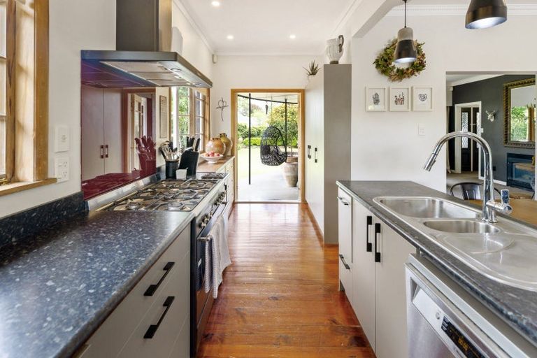 Photo of property in 27 Alfred Street, Fairfield, Hamilton, 3214