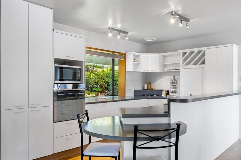 Photo of property in 168 Cashmere Road, Hoon Hay, Christchurch, 8025