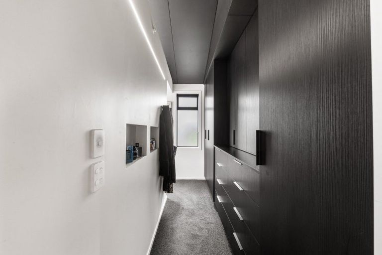 Photo of property in 9b Cross Street, Lepperton, New Plymouth, 4373