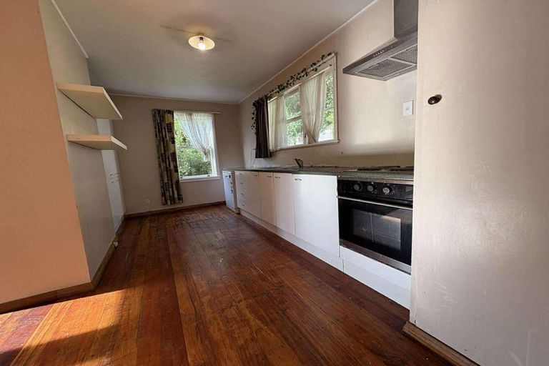 Photo of property in 21 Montgomery Avenue, Karori, Wellington, 6012