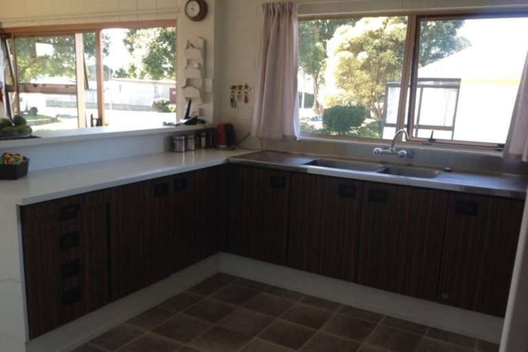 Photo of property in 20 High Street East, Waitara, 4320