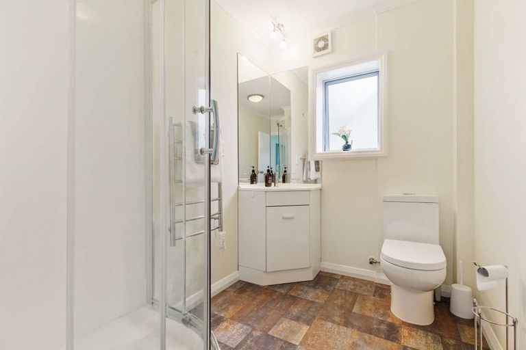 Photo of property in 11/72 Kitchener Road, Milford, Auckland, 0620