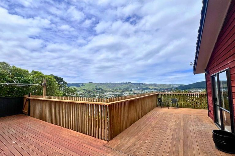 Photo of property in 35 Westhaven Drive, Tawa, Wellington, 5028