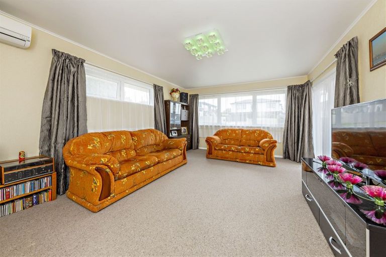 Photo of property in 19 Greers Road, Weymouth, Auckland, 2103