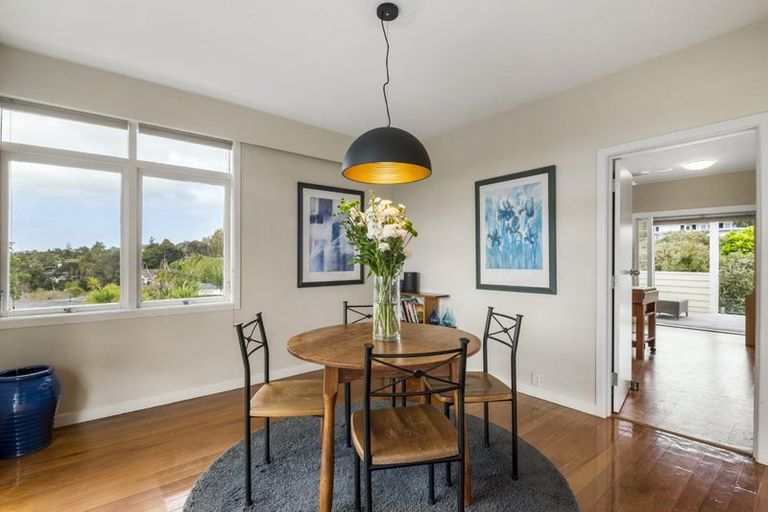 Photo of property in 23 Gretel Place, Hillcrest, Auckland, 0627