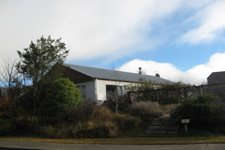 Photo of property in 35-35a Remarkables Crescent, Frankton, Queenstown, 9300