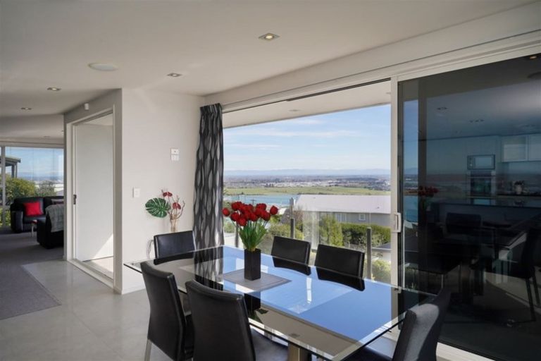 Photo of property in 42b Marama Crescent, Mount Pleasant, Christchurch, 8081