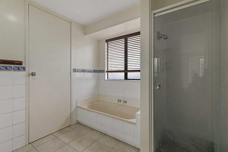 Photo of property in 18 Justamere Place, Weymouth, Auckland, 2103