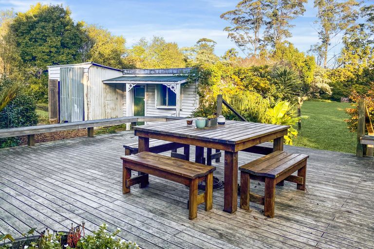 Photo of property in 30 Waimate North Road, Kerikeri, 0293
