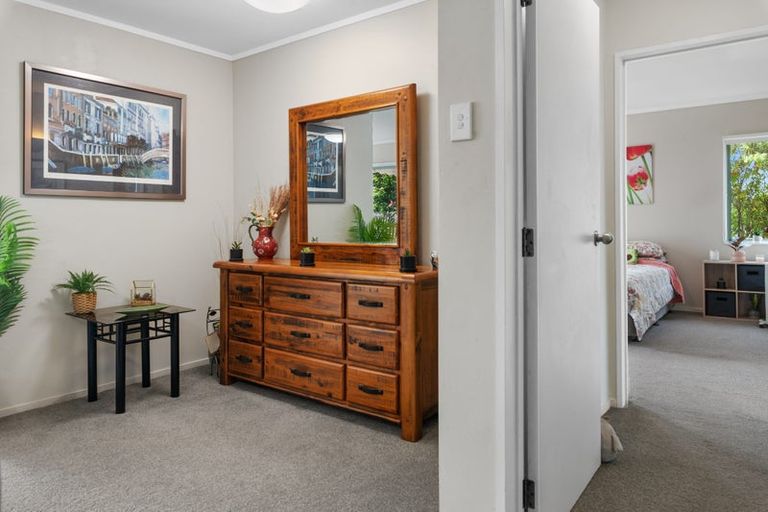 Photo of property in 2/883 East Coast Road, Northcross, Auckland, 0632