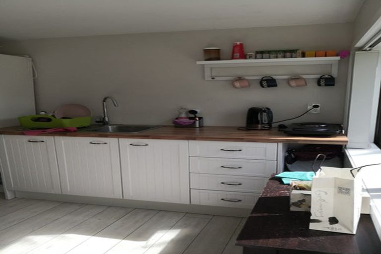 Photo of property in 1/49 Galaxy Drive, Mairangi Bay, Auckland, 0630