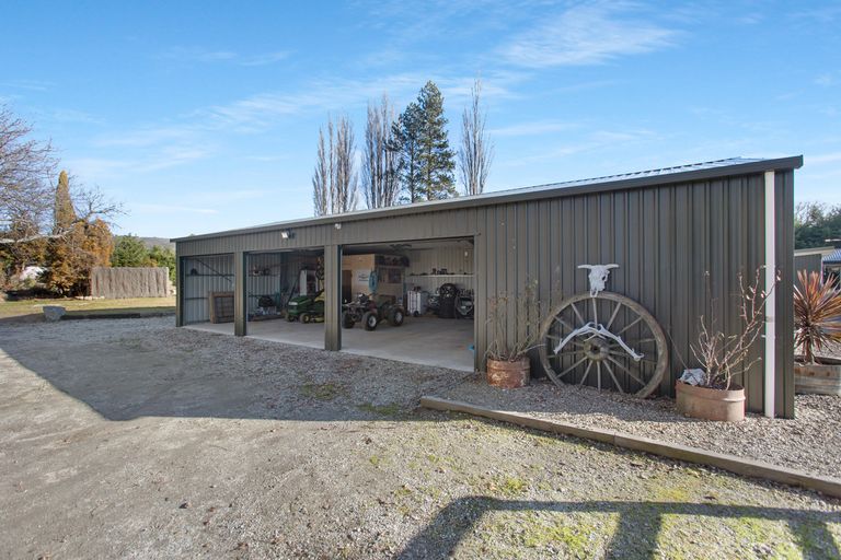 Photo of property in 24 Blackman Road, Blackmans, Alexandra, 9391