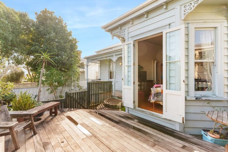 Photo of property in 5a Northland Street, Grey Lynn, Auckland, 1021