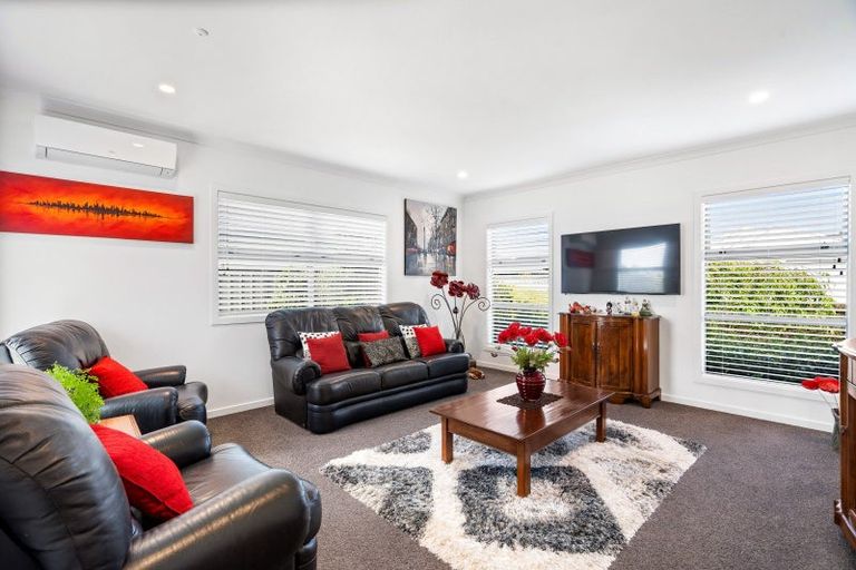 Photo of property in 24 Percy Berry Place, Havelock North, 4130