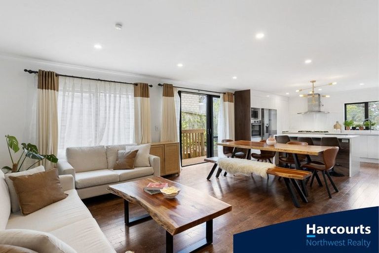 Photo of property in 1b Makora Road, Massey, Auckland, 0614