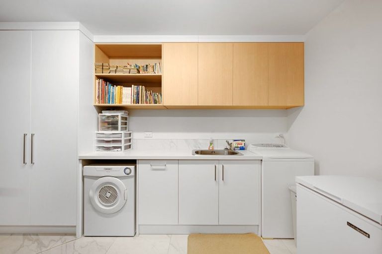 Photo of property in 3 Miharo Crescent, Flagstaff, Hamilton, 3210