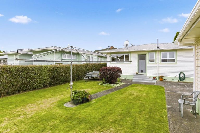 Photo of property in 9 Chester Street, Levin, 5510