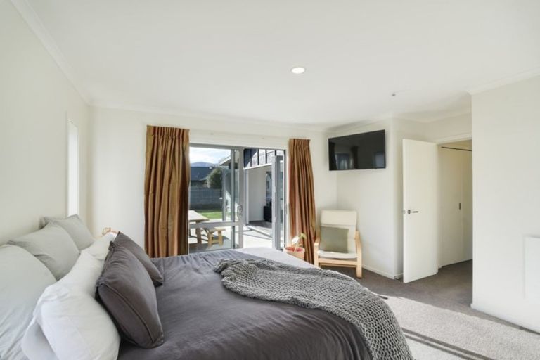 Photo of property in 11 Sylvan Street, Lake Hayes, Queenstown, 9304