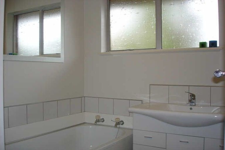 Photo of property in 1/166 Avonhead Road, Avonhead, Christchurch, 8042