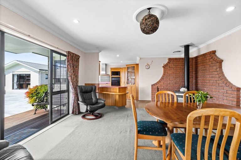 Photo of property in 128 Brookvale Road, Havelock North, 4130