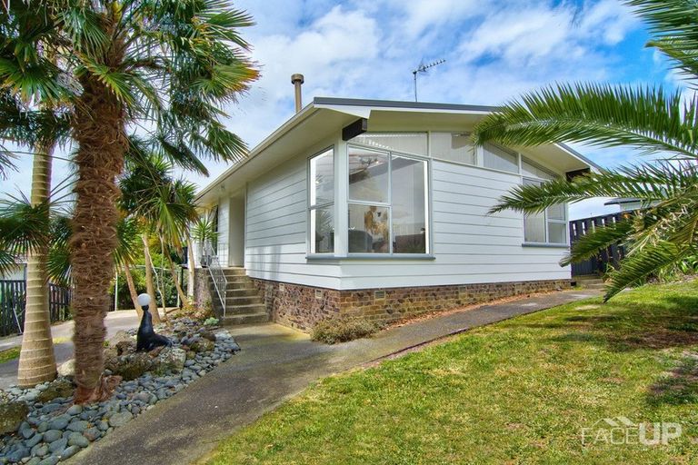 Photo of property in 15 Bellringer Road, Massey, Auckland, 0614
