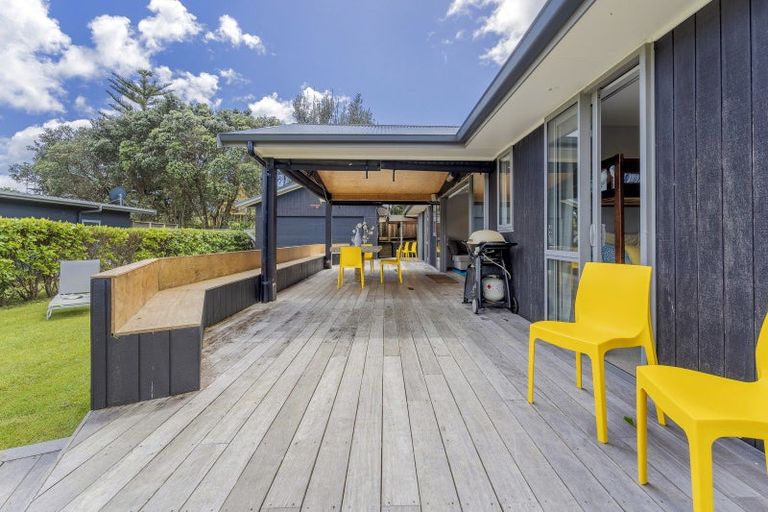 Photo of property in 118 Lil Place, Whangapoua, Coromandel, 3582