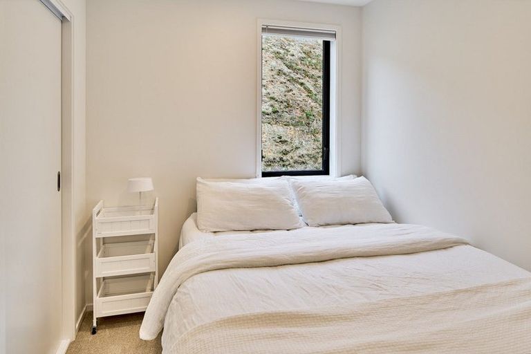 Photo of property in 33 Holystone Road, Whitby, Porirua, 5024