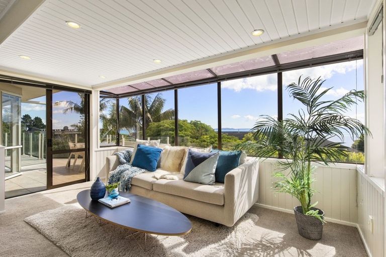 Photo of property in 1b Burford Place, Mellons Bay, Auckland, 2014