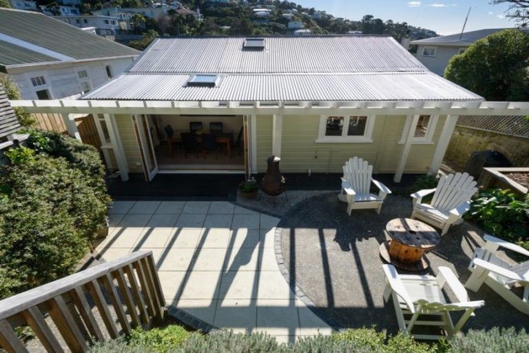 Photo of property in 27 Farnham Street, Mornington, Wellington, 6021